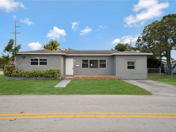 2402 Plunkett St, Hollywood, FL 33020