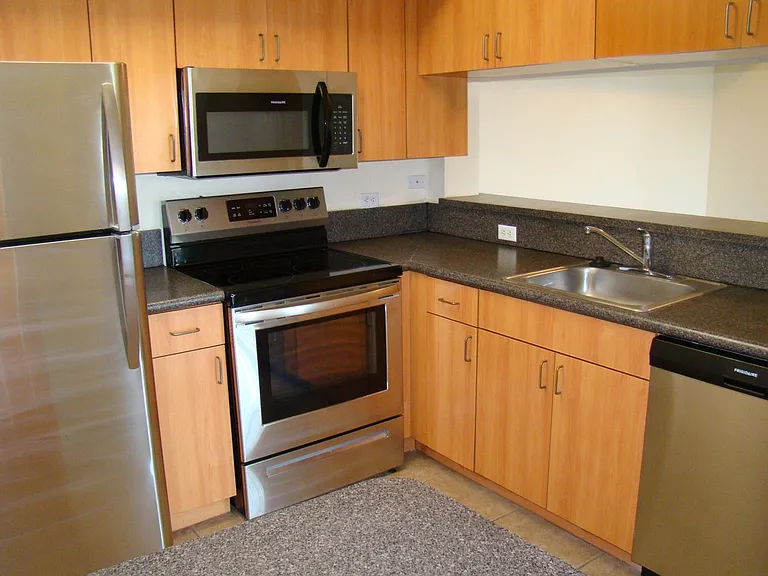 City Center Apartments — Photo 16