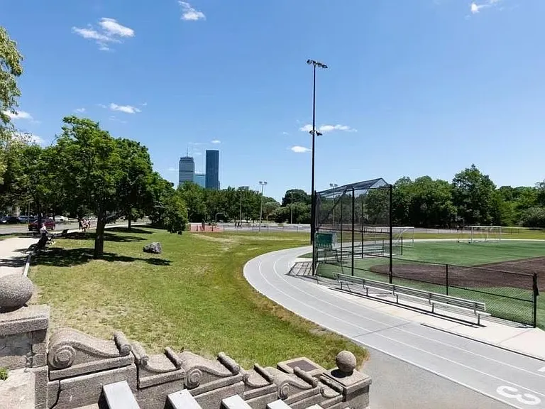 131 Park Dr #33 — Photo 14