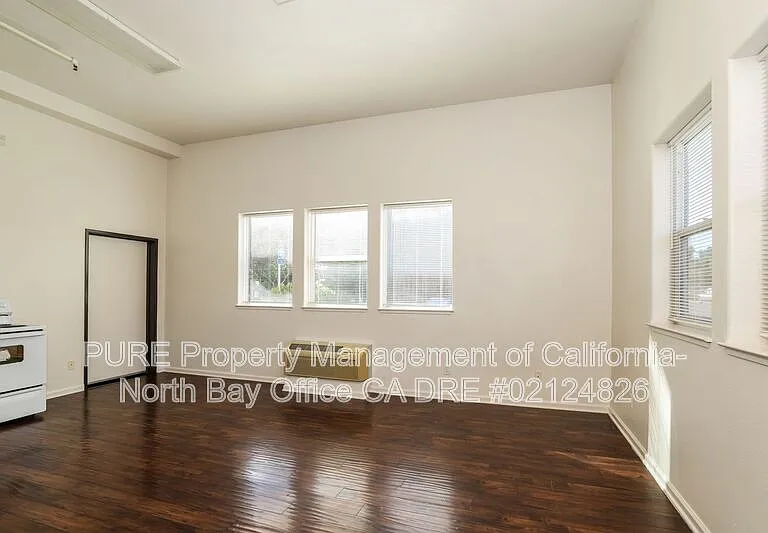 154 Railroad Ave #E — Photo 11