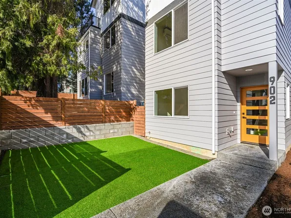 902 N 107th Street, Seattle, WA 98133