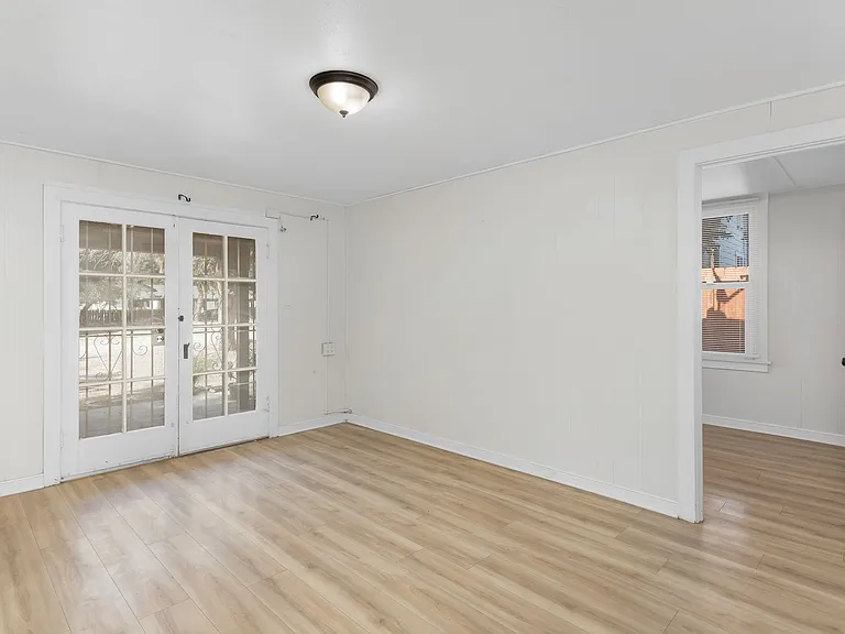 1359 Jasper Ave #2 — Photo 35