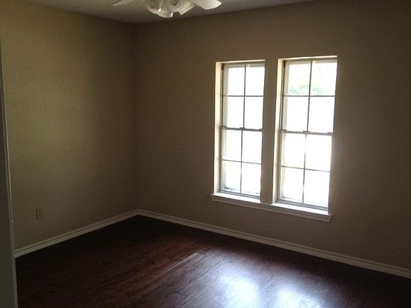 4th image of 2110 Glenbrook Meadows Dr