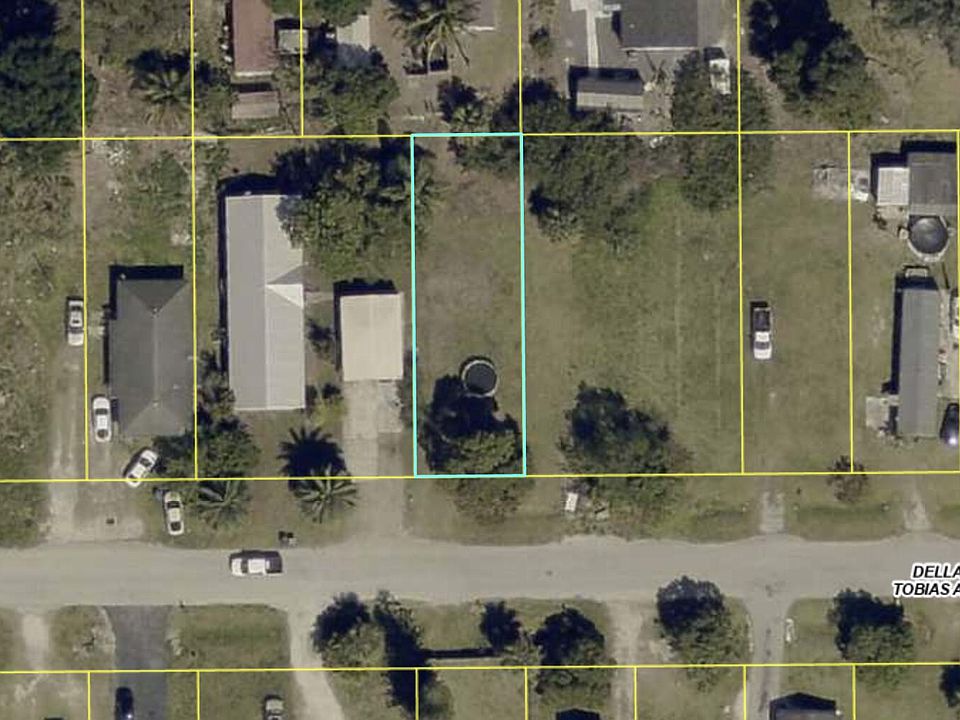 1st image of 1027 Della Tobias Avenue