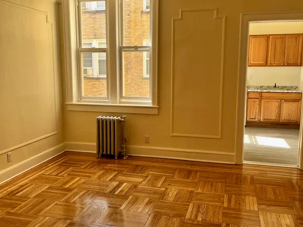 222 Christie St #3-F, Leonia, NJ 07605