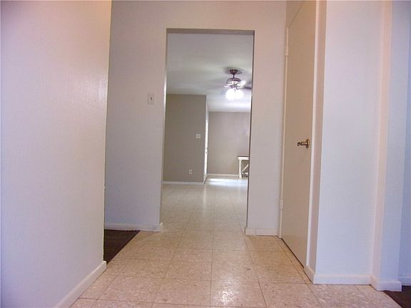 5th image of 609 Brock Dr