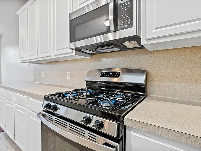 8912 Elm Drake Ln — Photo 13