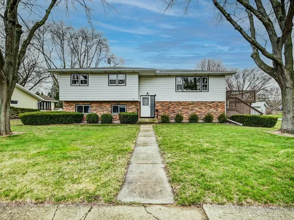 355 Veldor St, Oregon, WI 53575