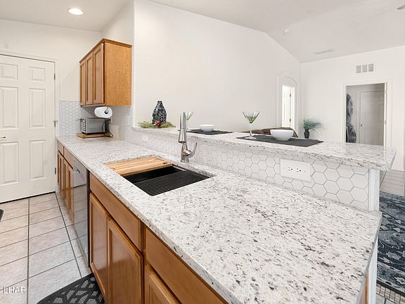 5th image of 3486 Oro Grande Blvd