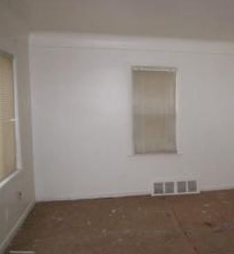 3rd image of 18431 Rosemont Ave