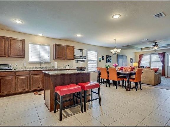 5th image of 14701 Brandon Dr