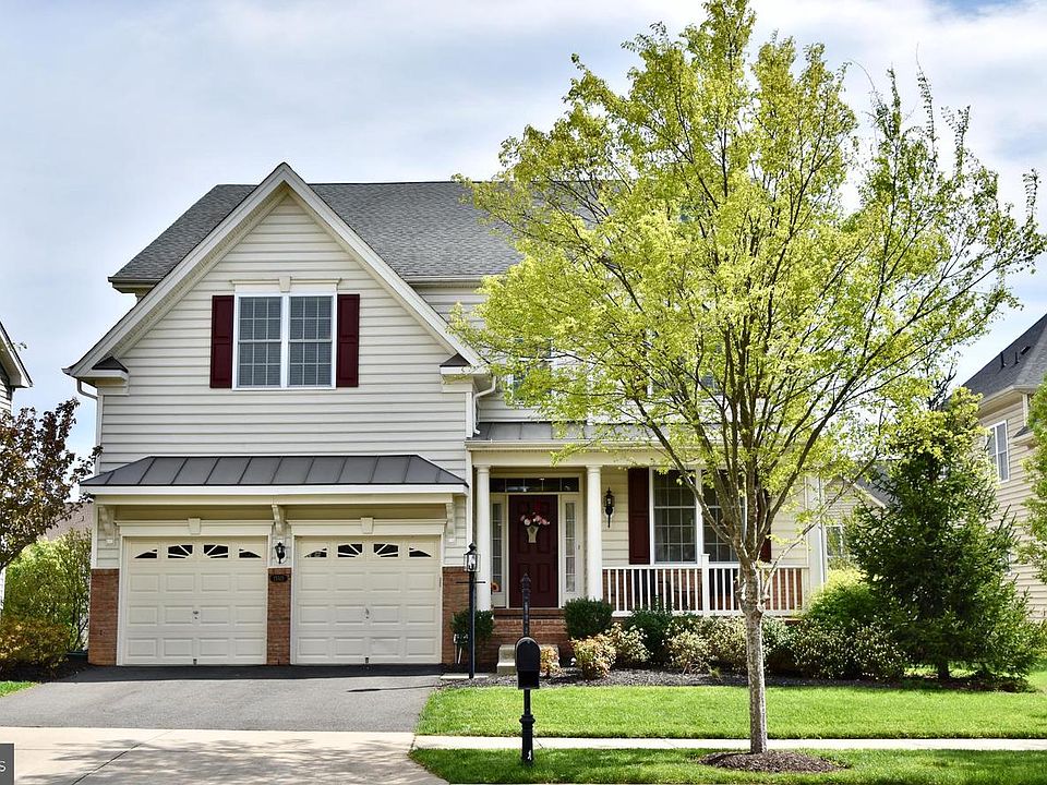 1st image of 15515 Admiral Baker Cir