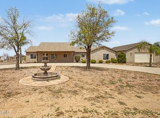 10644 E American Pride Dr, San Tan Valley, AZ 85143