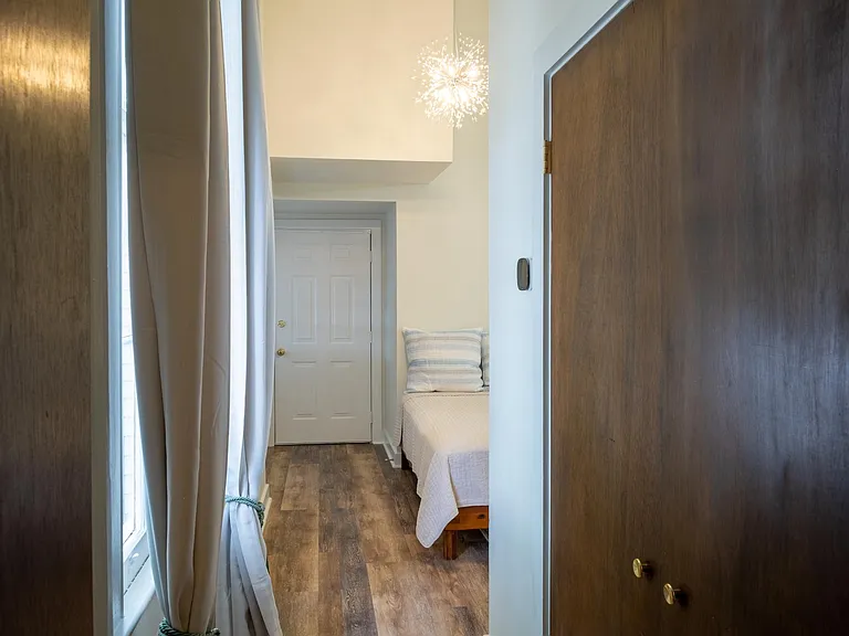1137 Saint Andrew St — Photo 22