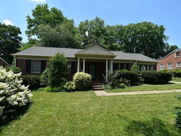 519 Audubon Dr — Photo 6