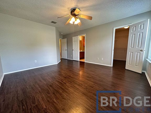 4th image of 1103 Alexandria Dr