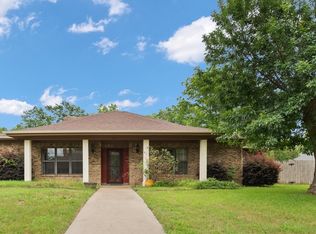 601 Sunset Dr, Cleburne, TX 76033