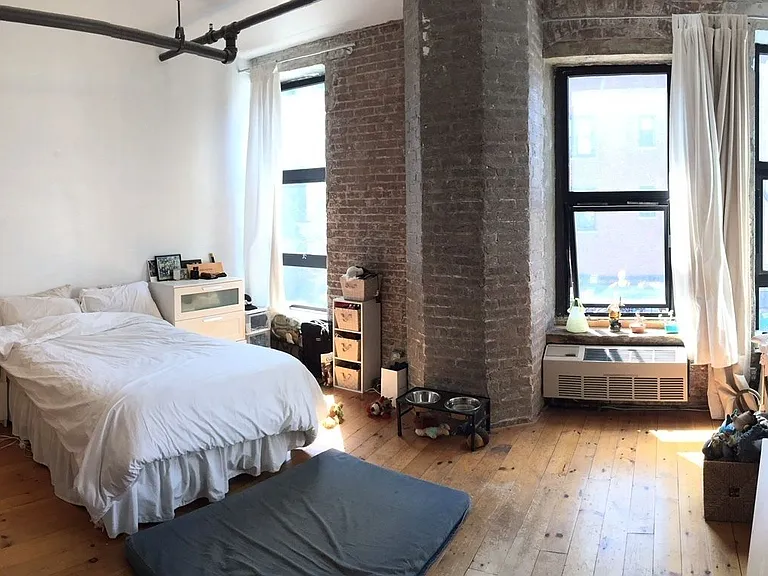 300 Graham Ave #2F — Photo 14