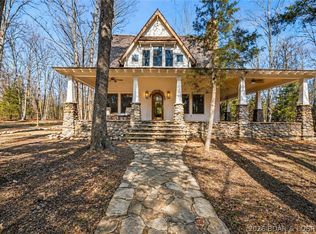 21255 Lark Rd, Lebanon, MO 65536