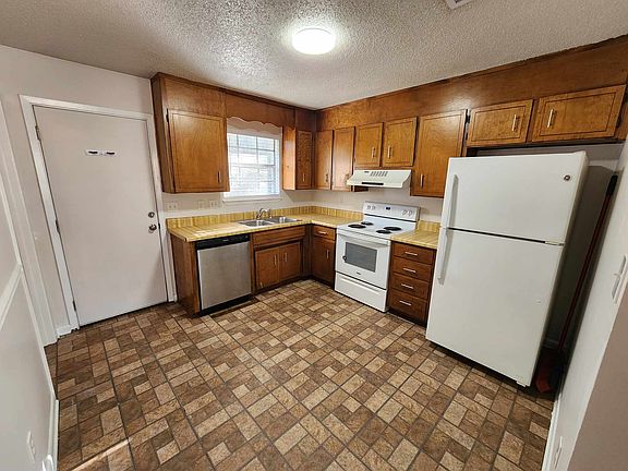 4th image of 5087 Yacht Harbor Cir