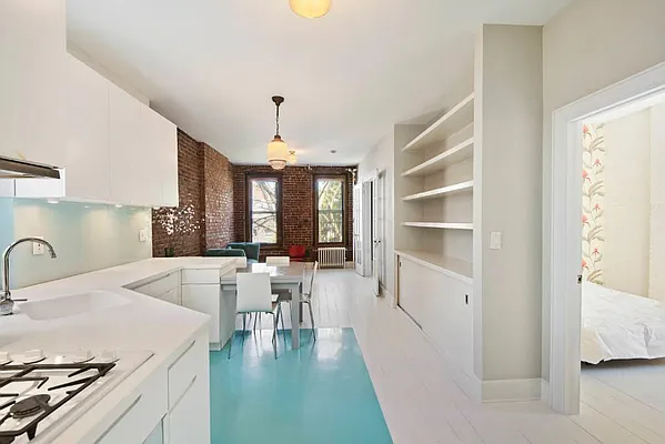 Sold by Level Group | media 5