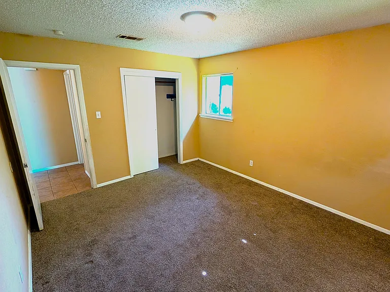 821 Gregory Ave — Photo 14