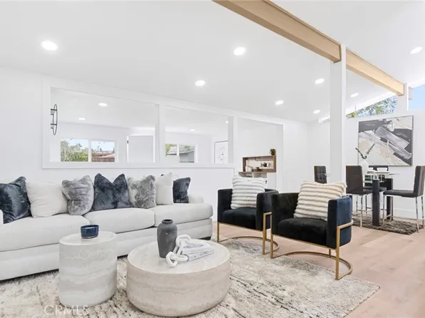 8815 Quakertown Ave, Northridge, CA 91324