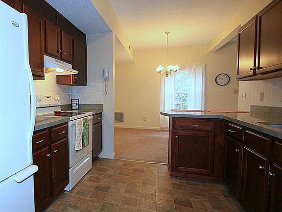 5th image of 5412 Mary Ln