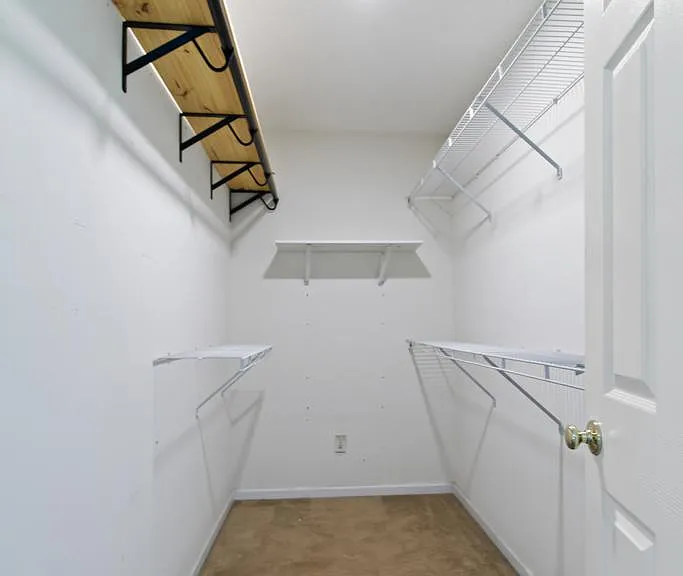 13480 Gallant Fox Cir W — Photo 30