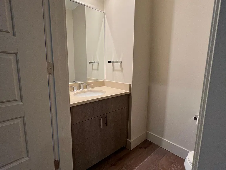 622 Gross St #303 — Photo 13