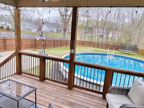 2nd image of 194 Towes Ln