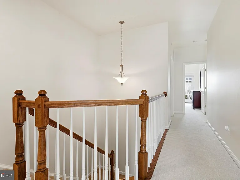 7931 Crescent Park Dr — Photo 17