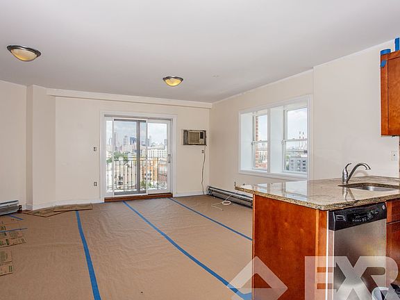 2nd image of 1203 Jackson Ave APT 7F