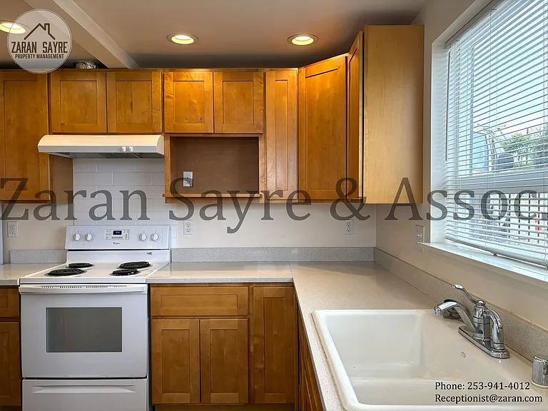 1114 E 29th St #A — Photo 10
