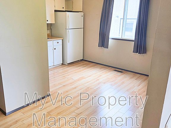 5th image of 4709B 47th Ave
