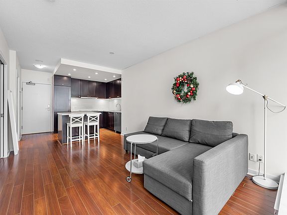 4th image of 821 Cambie St #808