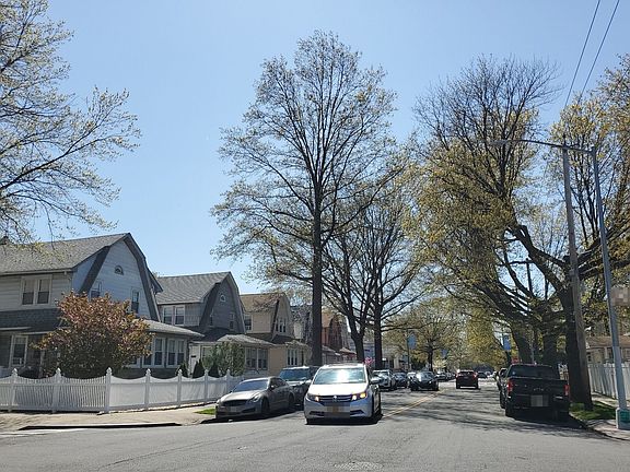 4th image of 16804 115th Ave
