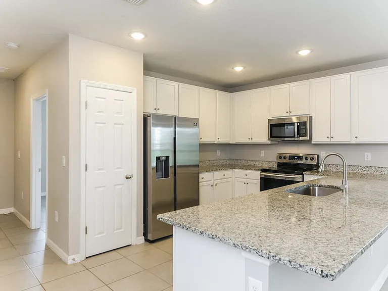 1851 Superior Ct — Photo 7