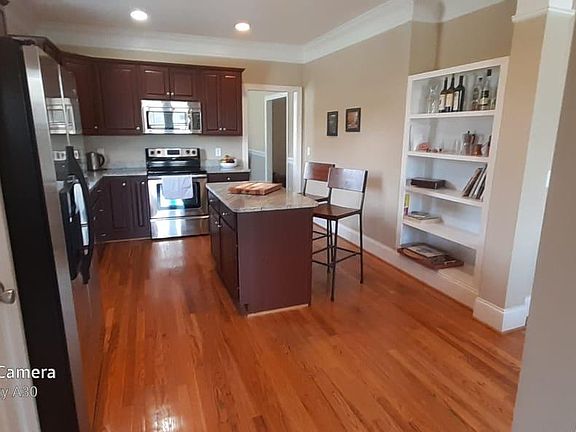 2nd image of 1817 Honeysuckle Dr