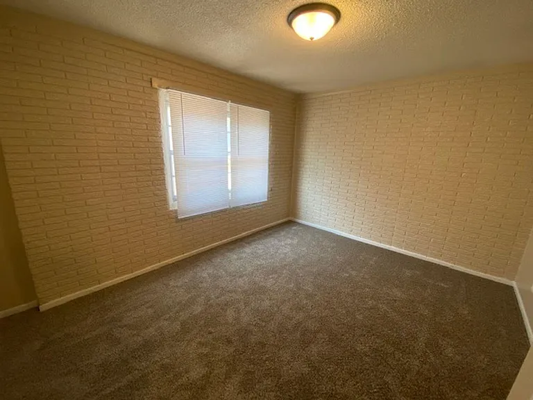 Golden Belt Apartments — Photo 7