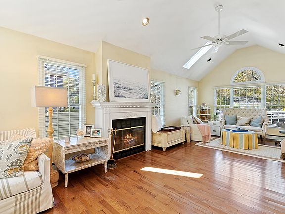 4th image of 14 Foster Ave