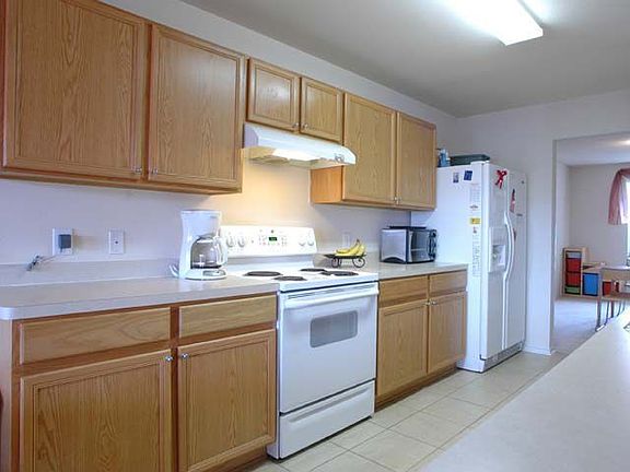 3rd image of 5136 Brookline