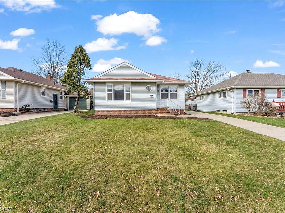 1st image of 12037 Maple Leaf Dr