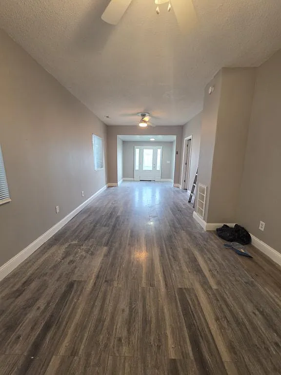 1014 Ella Ave — Photo 3