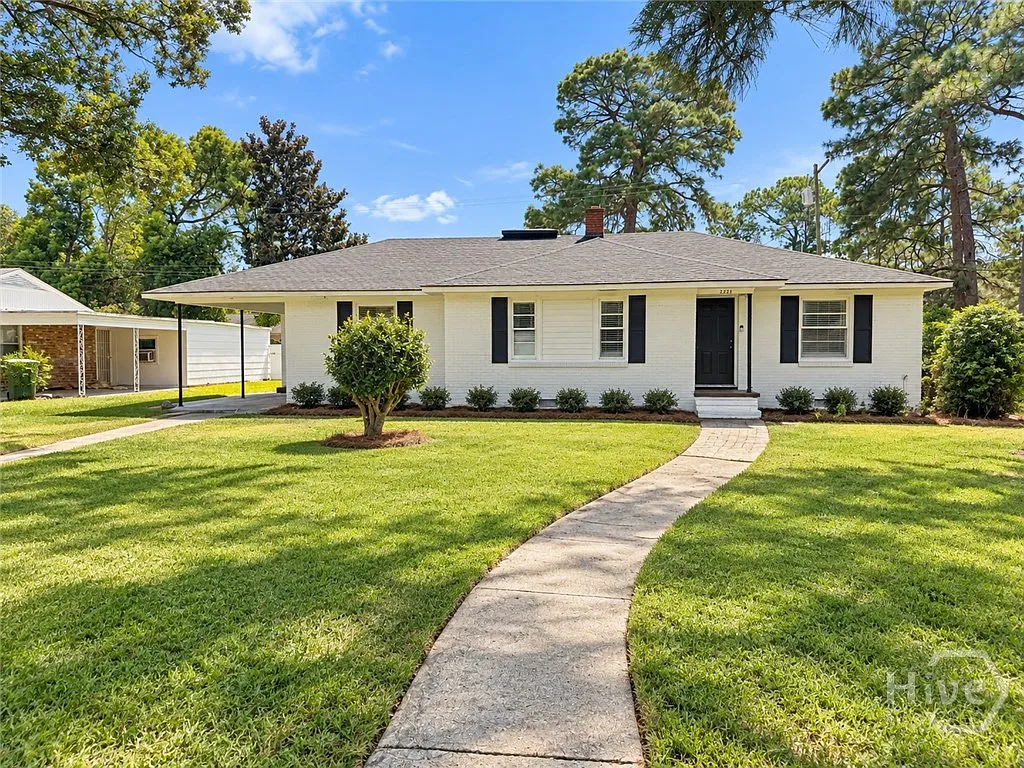 3 bed, 2.0 bath, 1673 sqft, $1,850 — Photo 1