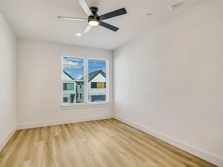 590 Old Mill Road Road 108 #108 — Photo 12