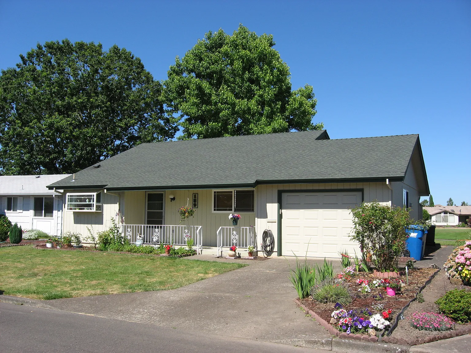 189 W Clackamas Cir photo 1