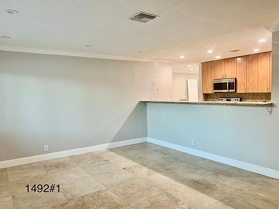 4th image of 1492 Holly Heights Dr APT 1