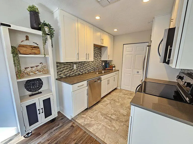 5 Fairway Dr — Photo 6