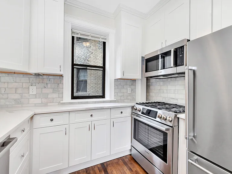 11 Park Dr #22 — Photo 4